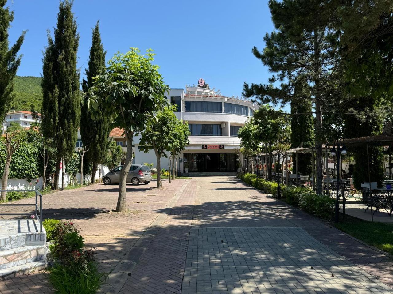 Sirena Hotel Tushemisht Buitenkant foto
