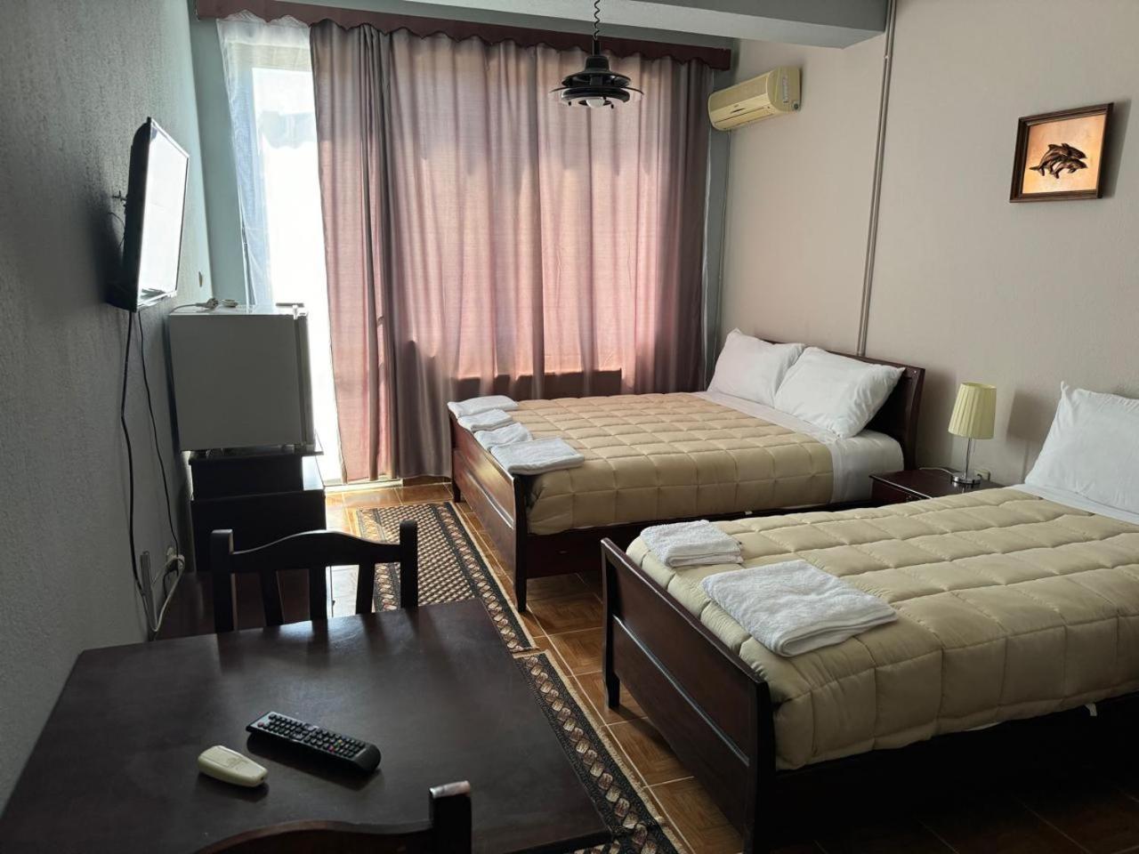 Sirena Hotel Tushemisht Buitenkant foto