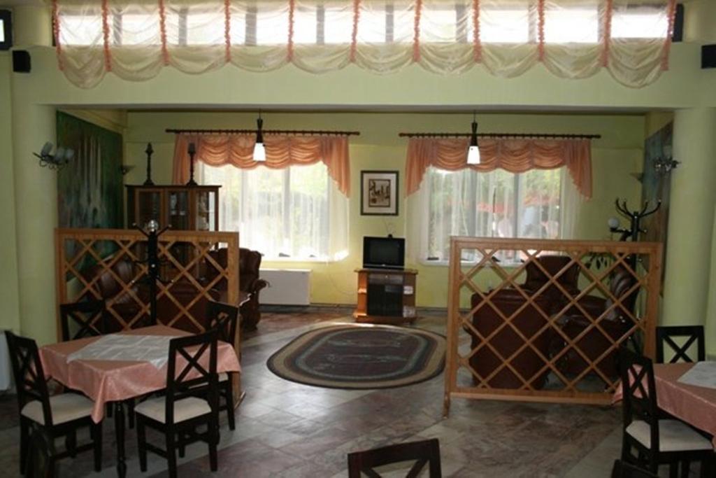 Sirena Hotel Tushemisht Buitenkant foto